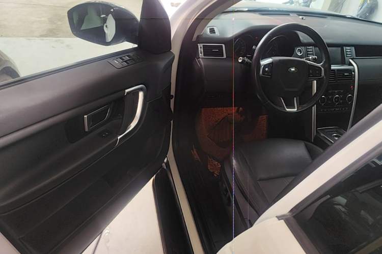 Used Land Rover Discovery Sport 2018 240 PS SE Version Driver Seat
