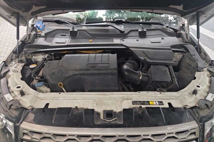 Used Land Rover Discovery Sport 2018 240 PS SE Version Engine Bay