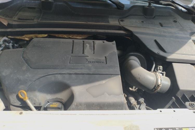 Used Land Rover Discovery Sport 2018 240 PS PURE Edition Engine Bay