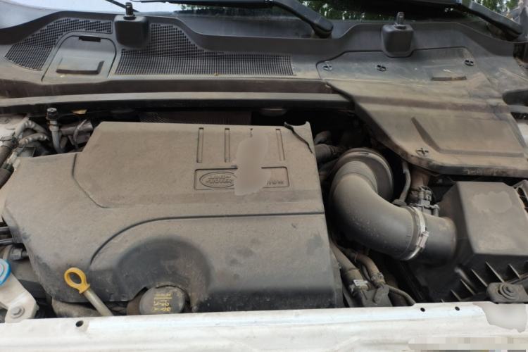 Used Land Rover Discovery Sport 2018 200 PS PURE Edition Engine Bay