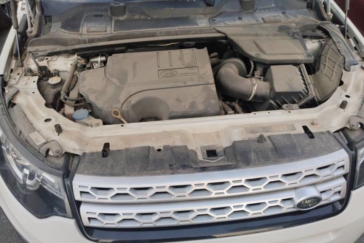 Used Land Rover Discovery Sport 2018 240 PS Zhiyue Limited Edition Engine Bay