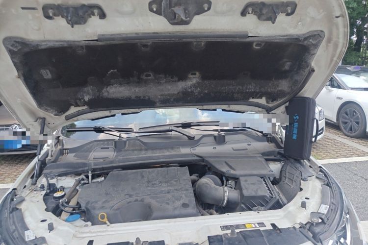 Used Land Rover Discovery Sport 2018 240 PS HSE Version Engine Bay