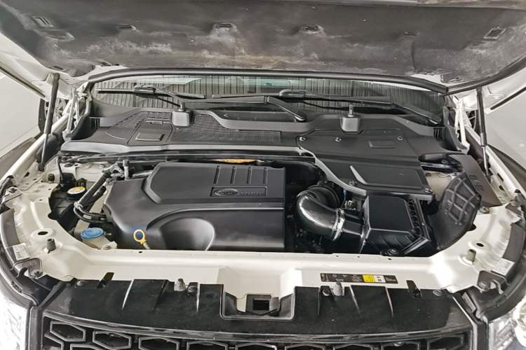 Used Land Rover Discovery Sport 2018 240 PS PURE Edition Engine Bay