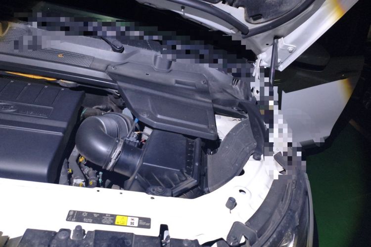 Used Land Rover Discovery Sport 2018 240 PS SE Version Engine Bay Left