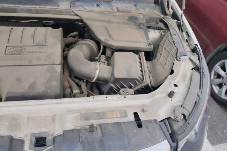 Used Land Rover Discovery Sport 2018 240 PS Zhiyue Limited Edition Engine Bay Left
