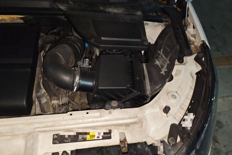 Used Land Rover Discovery Sport 2018 240 PS SE Version Engine Bay Left
