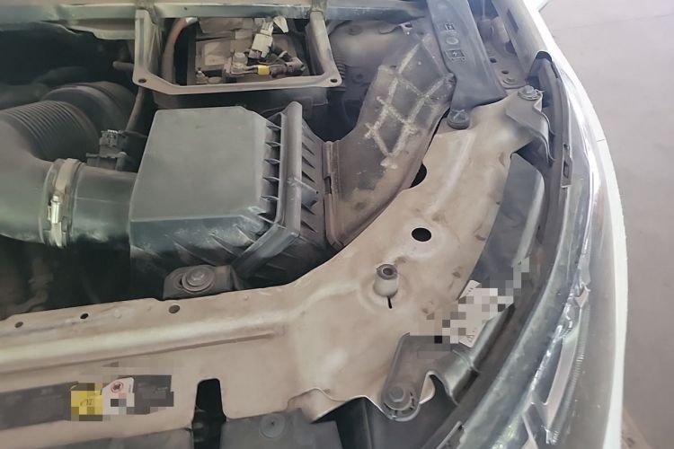 Used Land Rover Discovery Sport 2018 240 PS HSE Version Engine Bay Left