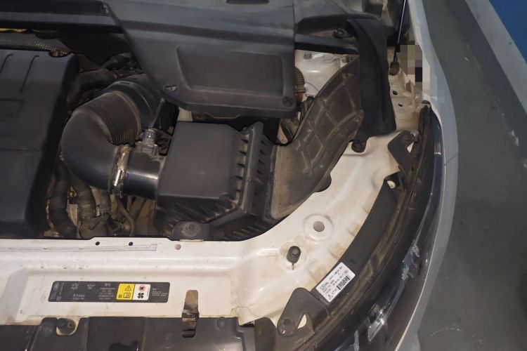 Used Land Rover Discovery Sport 2018 200 PS PURE Edition Engine Bay Left