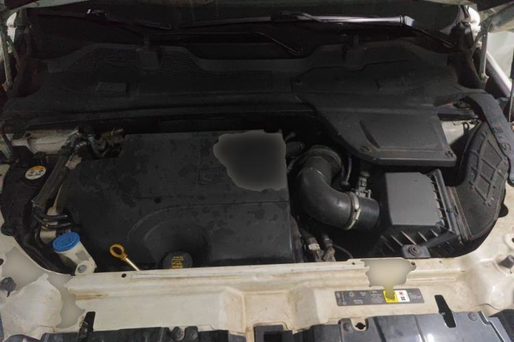 Used Land Rover Discovery Sport 2018 240 PS SE Version Engine Bay