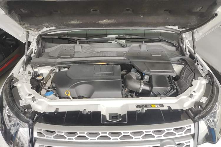 Used Land Rover Discovery Sport 2018 240 PS HSE Version Engine Bay