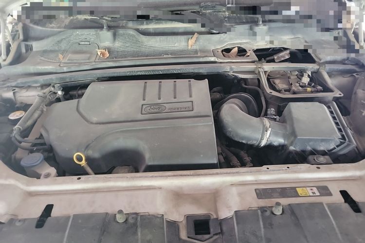 Used Land Rover Discovery Sport 2018 240 PS HSE Version Engine Bay