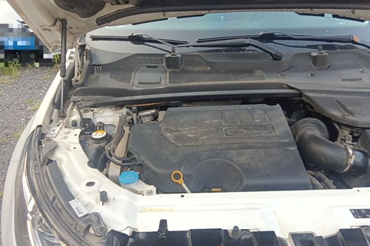 Used Land Rover Discovery Sport 2018 240 PS SE Version Engine Bay Right