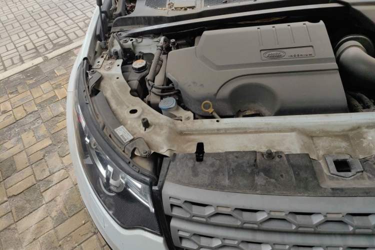 Used Land Rover Discovery Sport 2018 240 PS PURE Edition Engine Bay Right