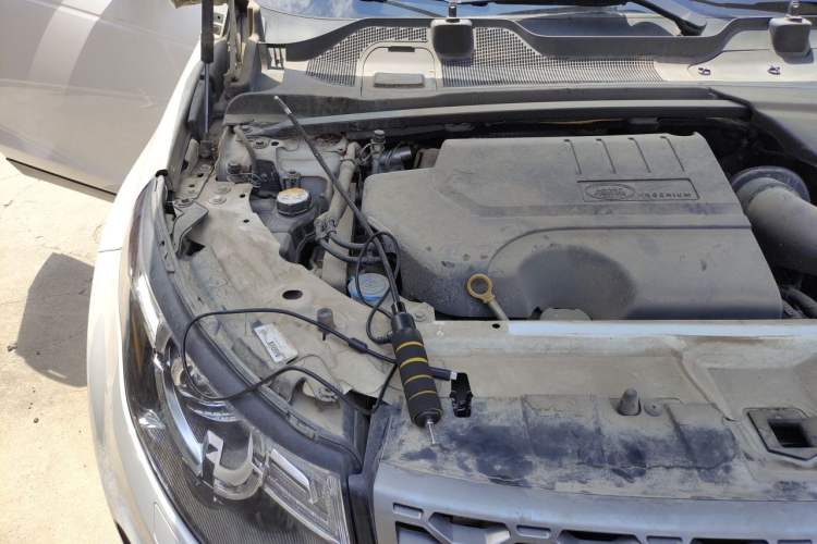 Used Land Rover Discovery Sport 2018 240 PS SE Version Engine Bay Right