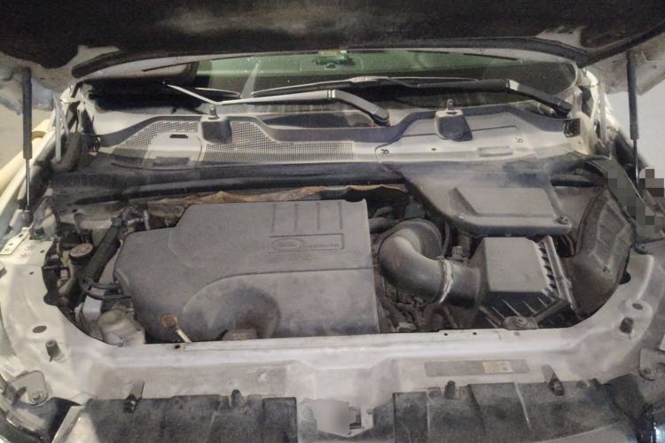 Used Land Rover Discovery Sport 2018 200 PS PURE Edition Engine Bay