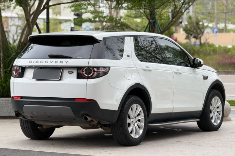 Used Land Rover Discovery Sport 2018 240 PS SE Version Exterior 1