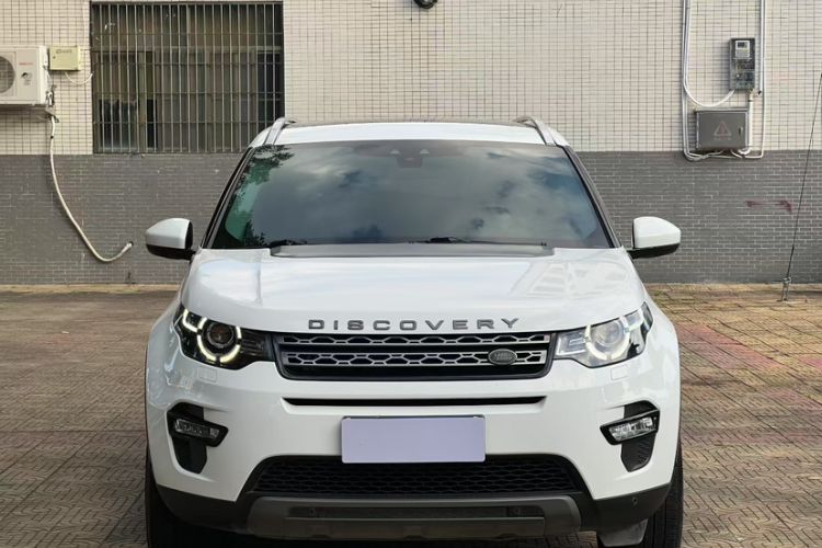 Used Land Rover Discovery Sport 2018 240 PS SE Version Exterior 1