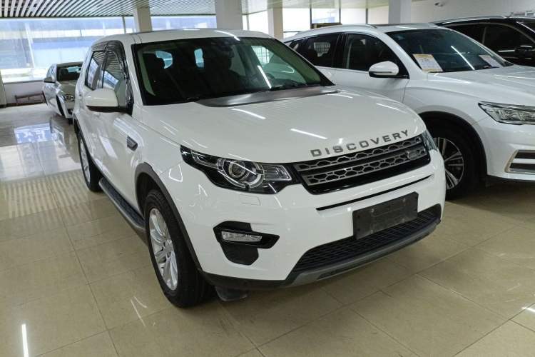 Used Land Rover Discovery Sport 2018 240 PS SE Version Exterior 1
