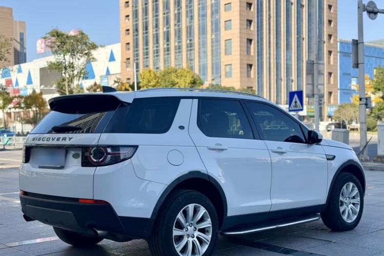 Used Land Rover Discovery Sport 2018 240 PS SE Version Exterior 1