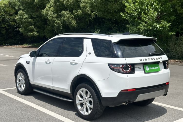 Used Land Rover Discovery Sport 2018 240 PS HSE Version Exterior 10