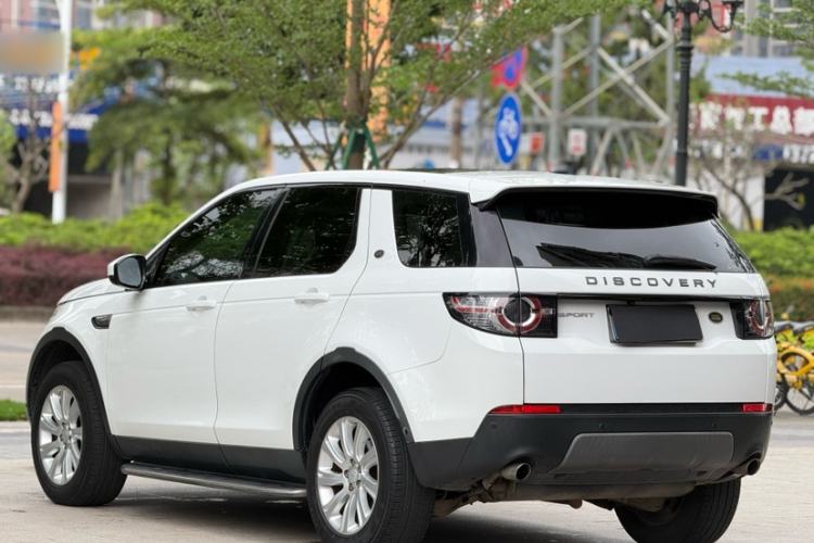 Used Land Rover Discovery Sport 2018 240 PS SE Version Exterior 2
