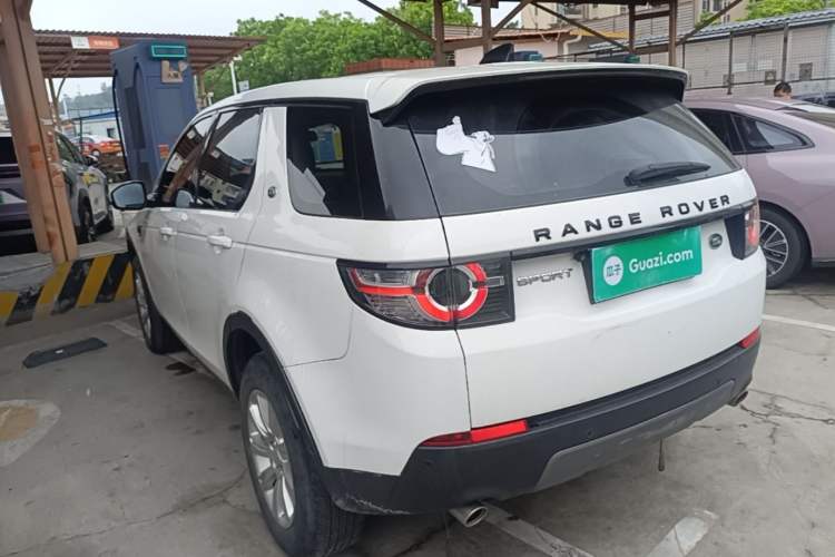 Used Land Rover Discovery Sport 2018 240 PS SE Version Exterior 2