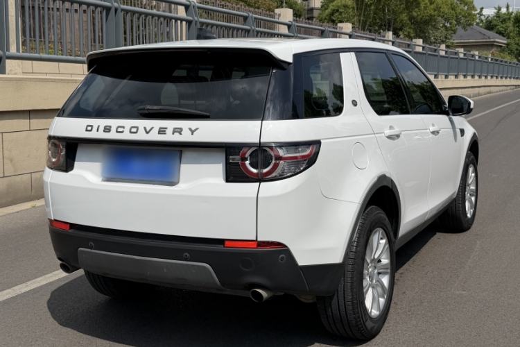 Used Land Rover Discovery Sport 2018 240 PS SE Version Exterior 2