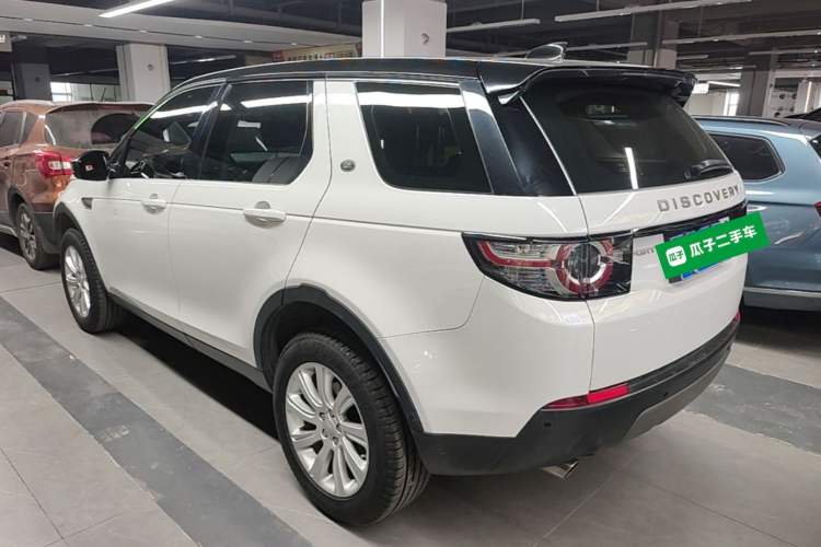 Used Land Rover Discovery Sport 2018 240 PS SE Version Exterior 2