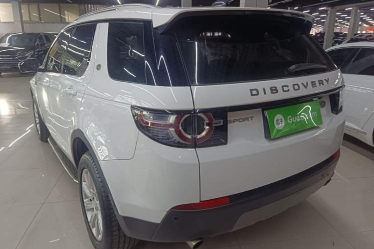 Used Land Rover Discovery Sport 2018 240 PS SE Version Exterior 2