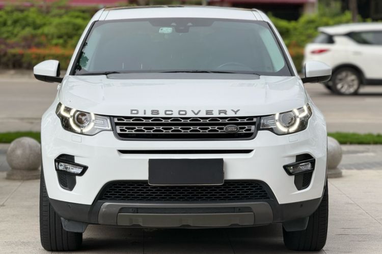 Used Land Rover Discovery Sport 2018 240 PS SE Version Exterior 3