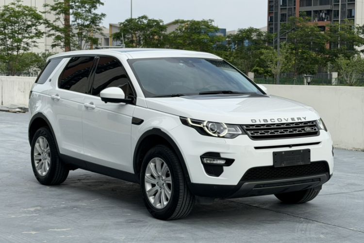 Used Land Rover Discovery Sport 2018 240 PS SE Version Exterior 3