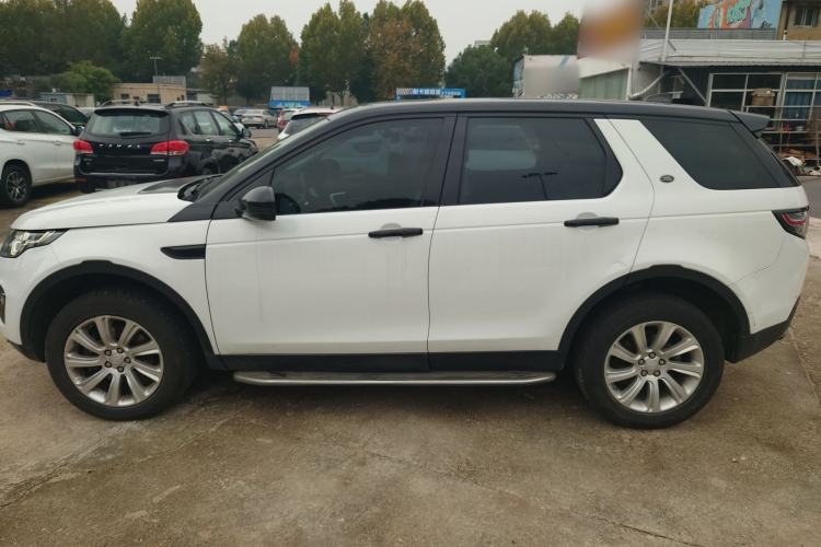 Used Land Rover Discovery Sport 2018 240 PS SE Version Exterior 3