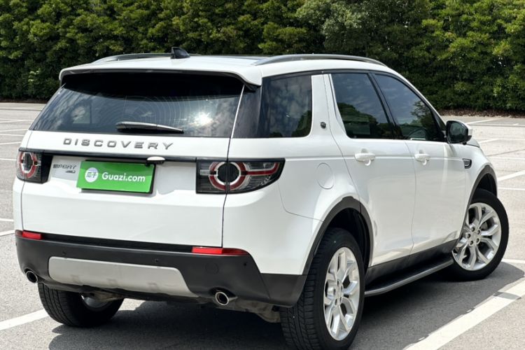 Used Land Rover Discovery Sport 2018 240 PS HSE Version Exterior 3