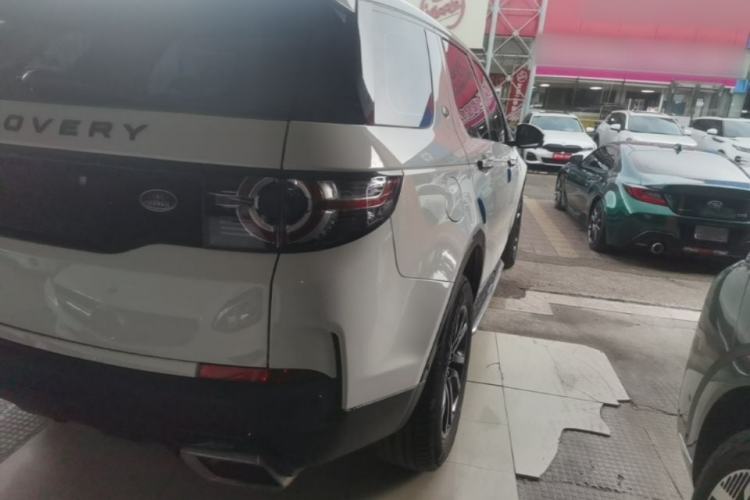 Used Land Rover Discovery Sport 2018 240 PS SE Version Exterior 3