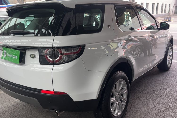 Used Land Rover Discovery Sport 2018 240 PS SE Version Exterior 4