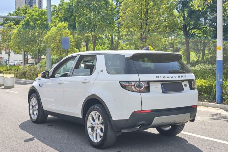 Used Land Rover Discovery Sport 2018 240 PS HSE Version Exterior 5