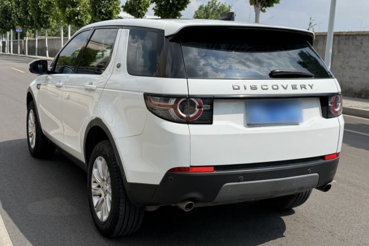 Used Land Rover Discovery Sport 2018 240 PS SE Version Exterior 5