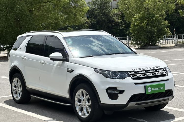 Used Land Rover Discovery Sport 2018 240 PS HSE Version Exterior 5