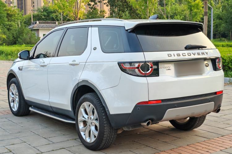Used Land Rover Discovery Sport 2018 240 PS HSE Version Exterior 5