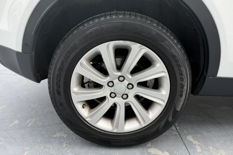 Used Land Rover Discovery Sport 2018 240 PS SE Version Exterior 7