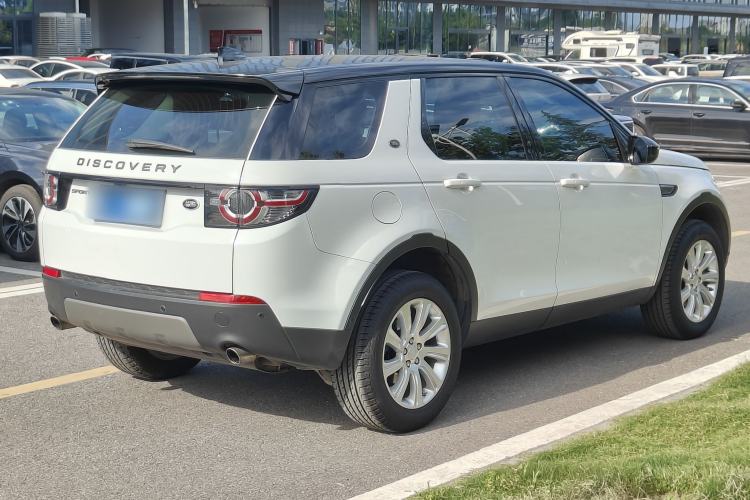 Used Land Rover Discovery Sport 2018 240 PS SE Version Exterior 7