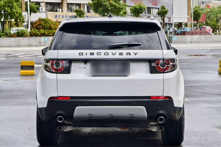 Used Land Rover Discovery Sport 2018 240 PS PURE Edition Exterior 7