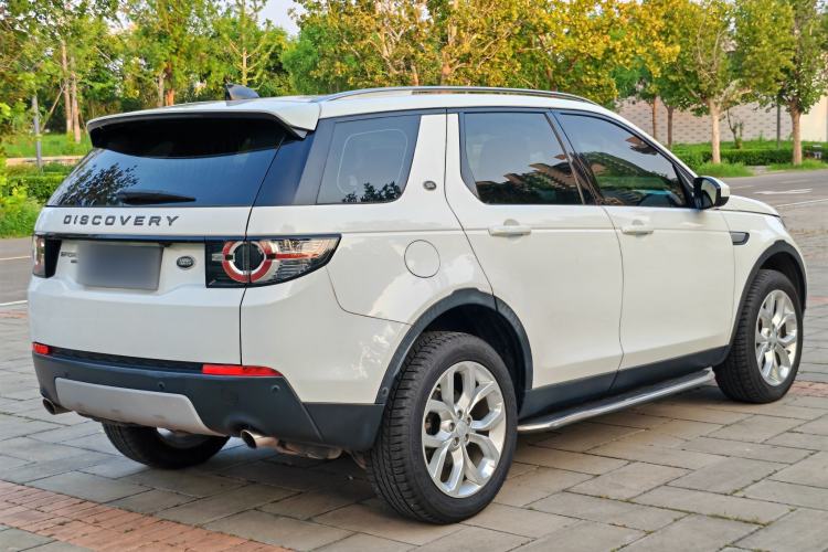 Used Land Rover Discovery Sport 2018 240 PS HSE Version Exterior 7