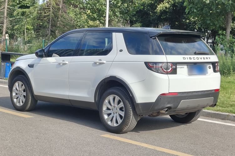 Used Land Rover Discovery Sport 2018 240 PS SE Version Exterior 8