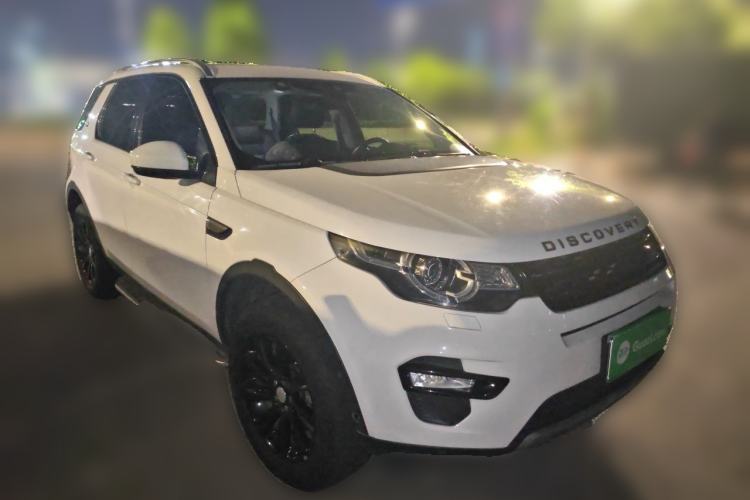Used Land Rover Discovery Sport 2018 240 PS SE Version Front Right 45 Deg