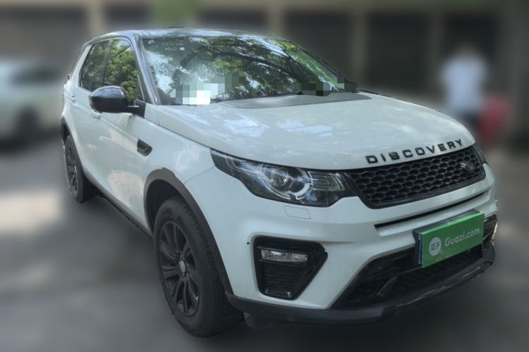 Used Land Rover Discovery Sport 2018 240 PS SE Version Front Right 45 Deg