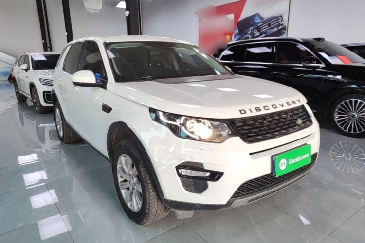Used Land Rover Discovery Sport 2018 240 PS SE Version Front Right 45 Deg