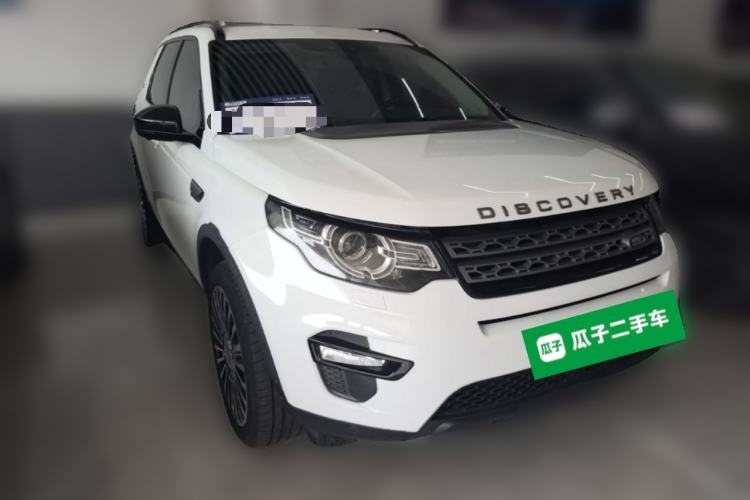 Used Land Rover Discovery Sport 2018 240 PS SE Version Front Right 45 Deg