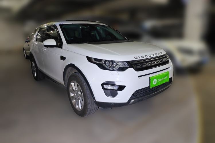 Used Land Rover Discovery Sport 2018 240 PS SE Version Front Right 45 Deg