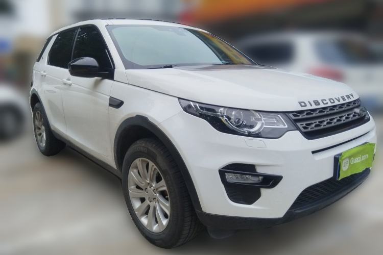 Used Land Rover Discovery Sport 2018 240 PS PURE Edition Front Right 45 Deg